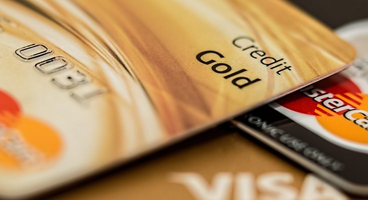 master-card-visa-credit-card-gold