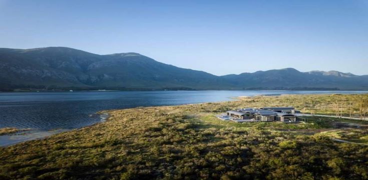 Perivoli Lagoon House