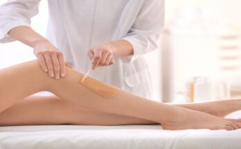Waxing-legs-salon