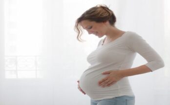 pregnant-woman-touching-belly