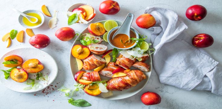 Juicy Delicious_Bacon and nectarine stuffed chicken breasts