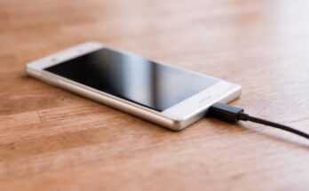 smartphone-charging