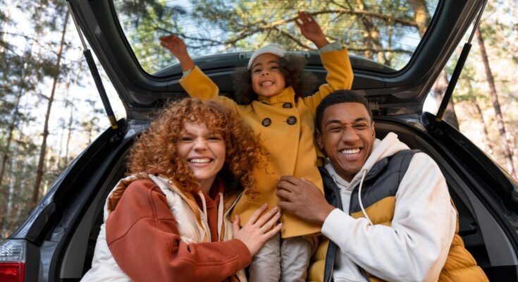 young-family-enjoying-trips